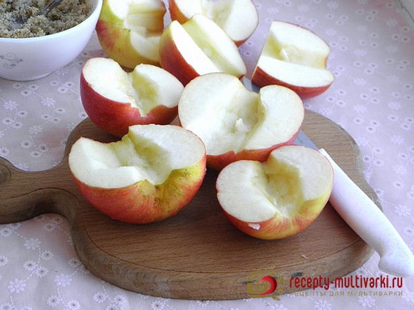Яблоки, запеченные с творогом в мультиварке: 12 фото в рецепте