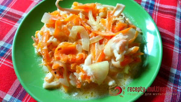 Кальмары в сметанном соусе — рецепт с фото пошагово. Как потушить кальмары в сметане с сыром?